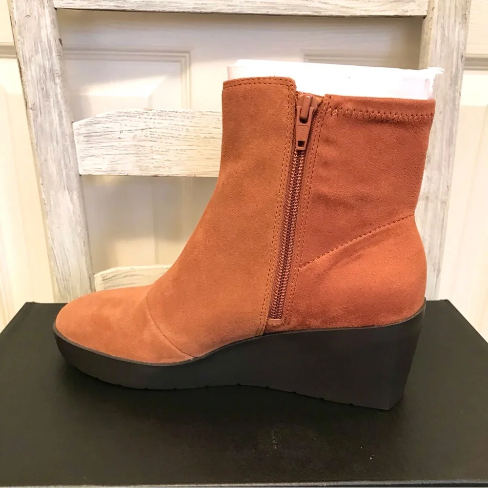 Vionic Skylar Tan Suede Wedge Ankle Boots New In Box